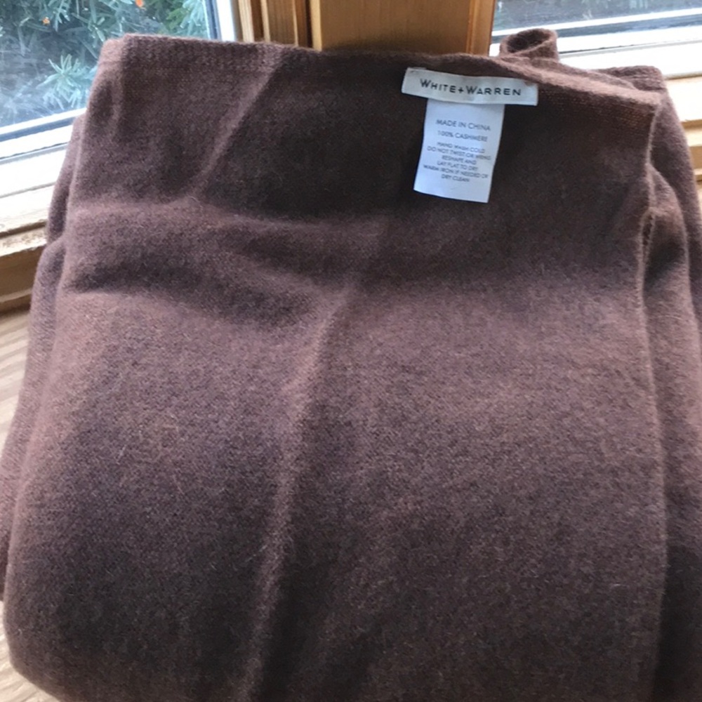White + Warren travel wrap